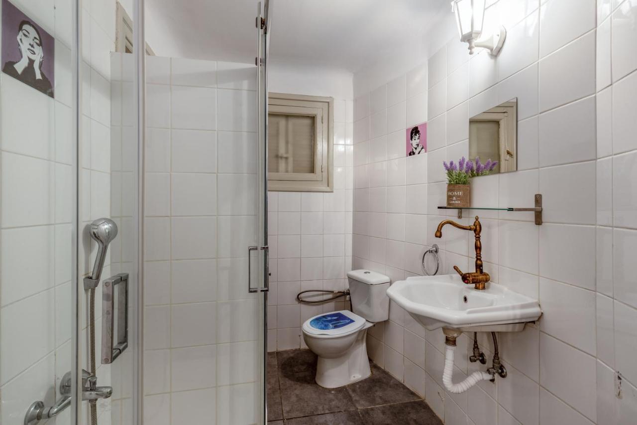 Central Apartment In The Heart Of Historic Center Athènes Extérieur photo